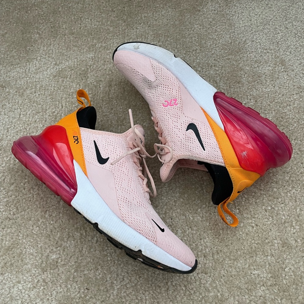 Nike Women’s Air Max 270
Washed coral/Black-laser-fuchsia-orange peel
Size 7.5